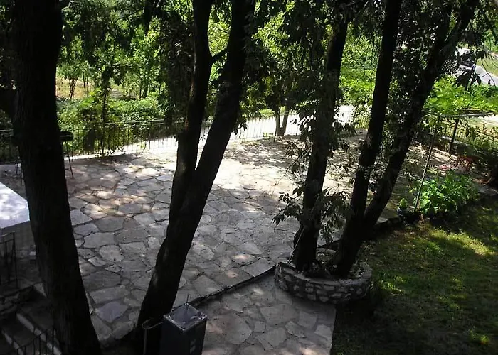 Irini Aparthotel